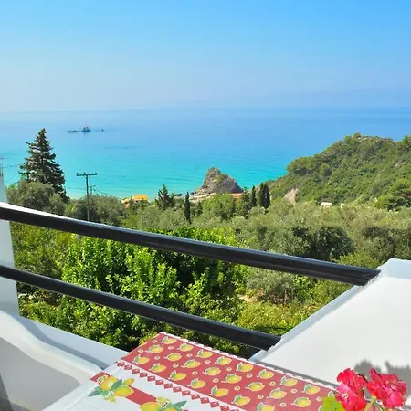 Apartment Paradise And Studio With Swimming Pool In Beach, Corfu *