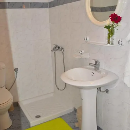 Apartment Paradise And Studio With Swimming Pool In Beach, Corfu *