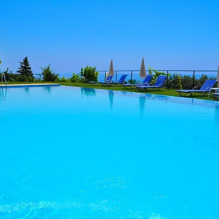 Apartment Paradise And Studio With Swimming Pool In Beach, Corfu *